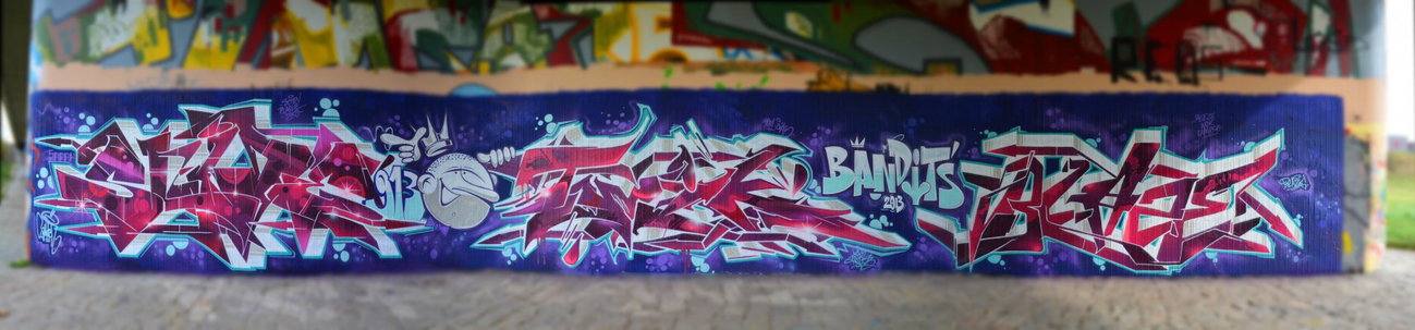 Graffiti Wall in Dresden - Photo by ARTHOOLIGAN - BANDITS, IAC, BSX (2013)