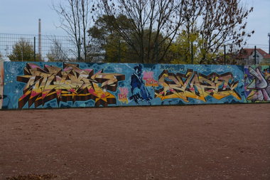 Graffiti Wall in Dresden - Photo by ARTHOOLIGAN - BANDITS, IAC, MACIA (2013)