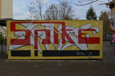 Graffiti Wall in Dresden - Photo by ARTHOOLIGAN - BANDITS, IAC, SLIDE (2013)