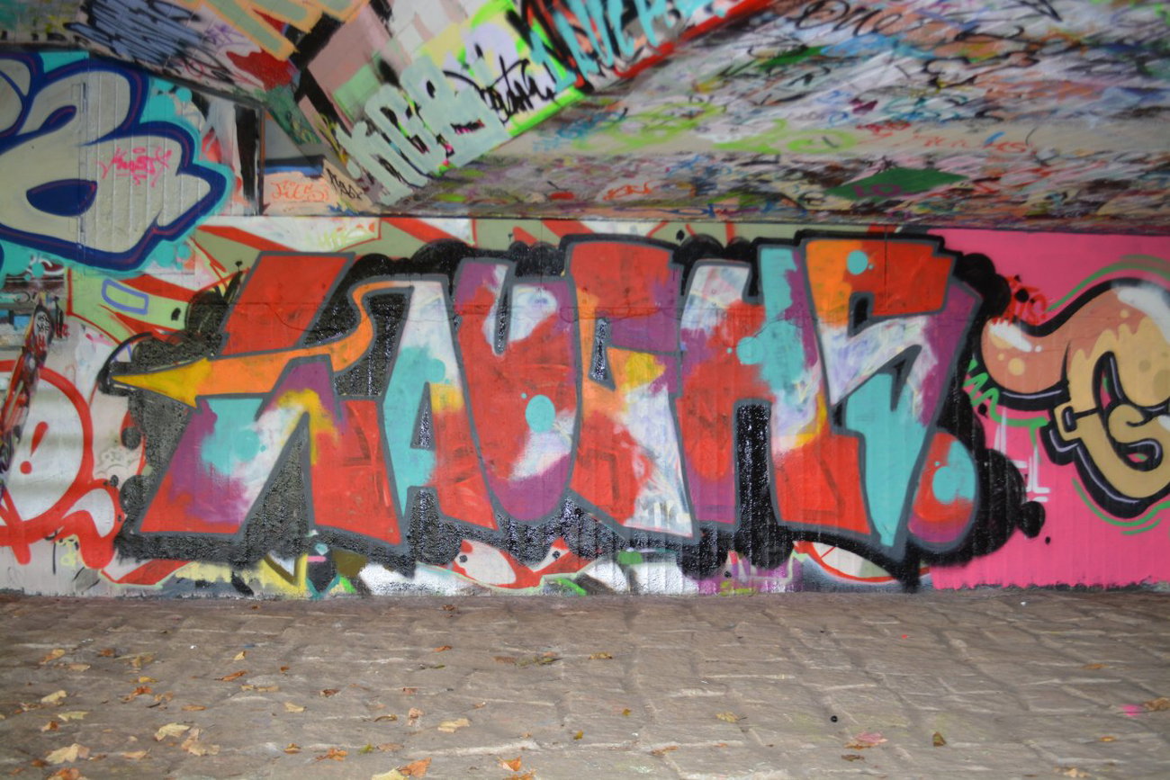 Graffiti Wall in Dresden - Photo by ARTHOOLIGAN (2013)