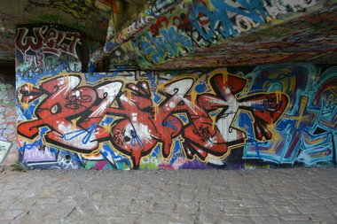 Graffiti Wall in Dresden - Photo by ARTHOOLIGAN (2013)