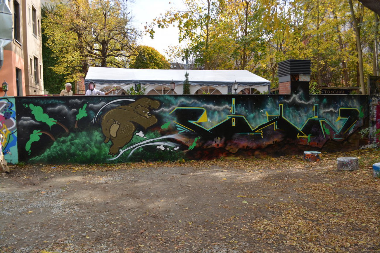 Graffiti Wall in Dresden - Photo by ARTHOOLIGAN - OHD (2013)