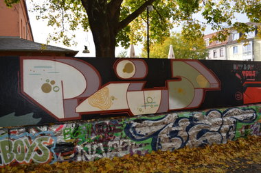 Graffiti Wall in Dresden - Photo by ARTHOOLIGAN - EVG (2013)