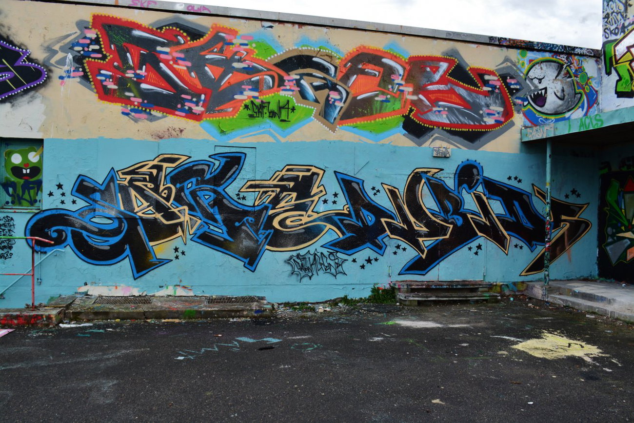 Graffiti Wall in Chemnitz - Photo by ARTHOOLIGAN - SKF, OWA (2013)