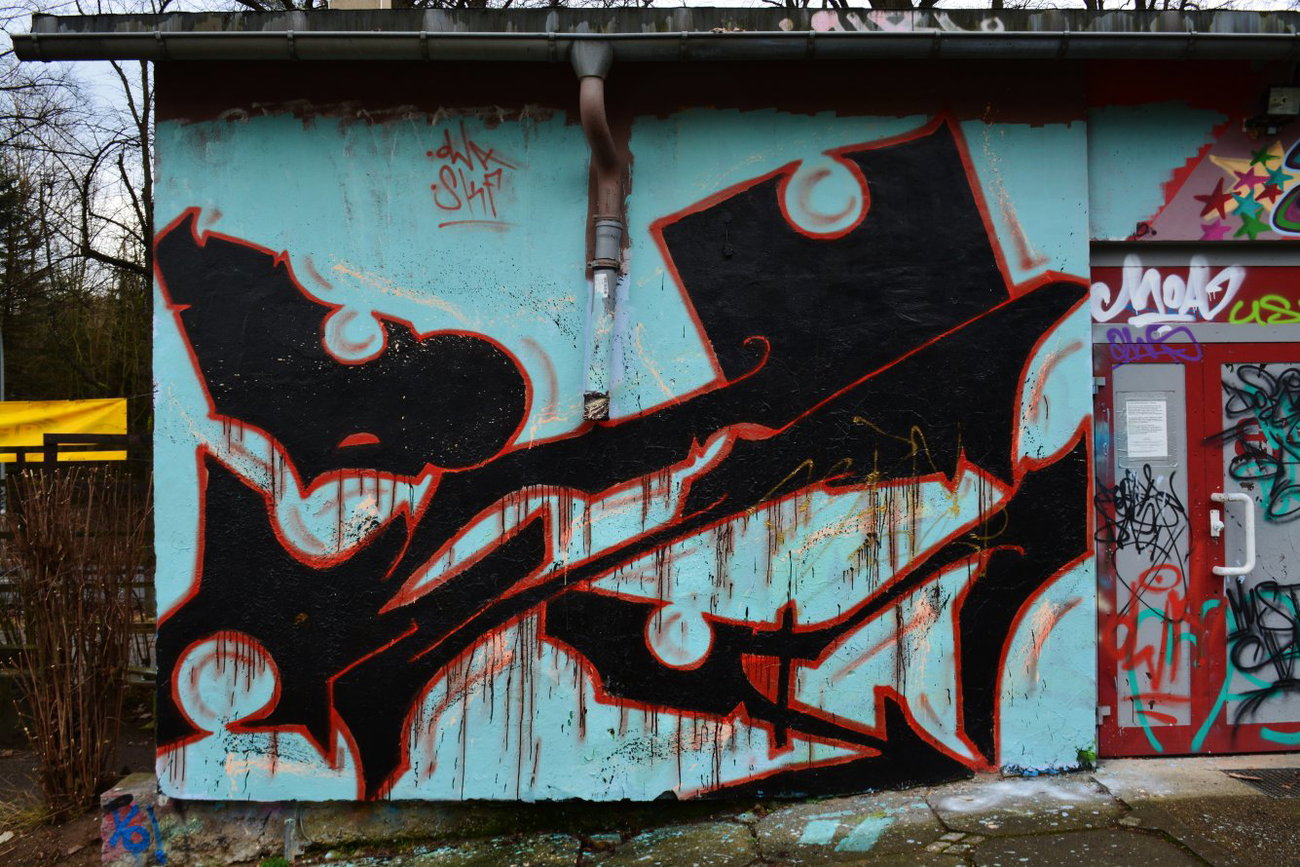 Graffiti Wall in Chemnitz - Photo by ARTHOOLIGAN - SKF, OWA (2013)