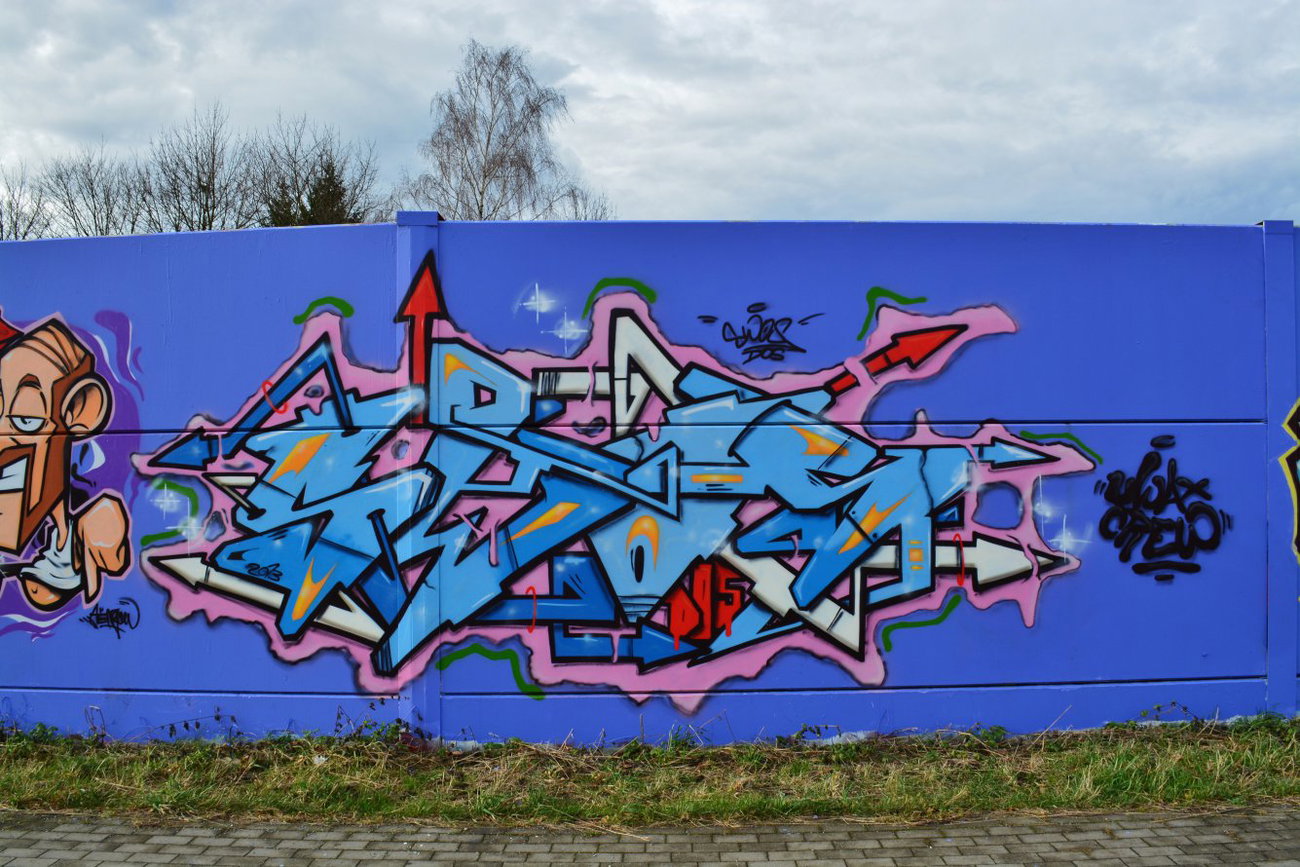 Graffiti Wall in Chemnitz - Photo by ARTHOOLIGAN - UWAX (2014)