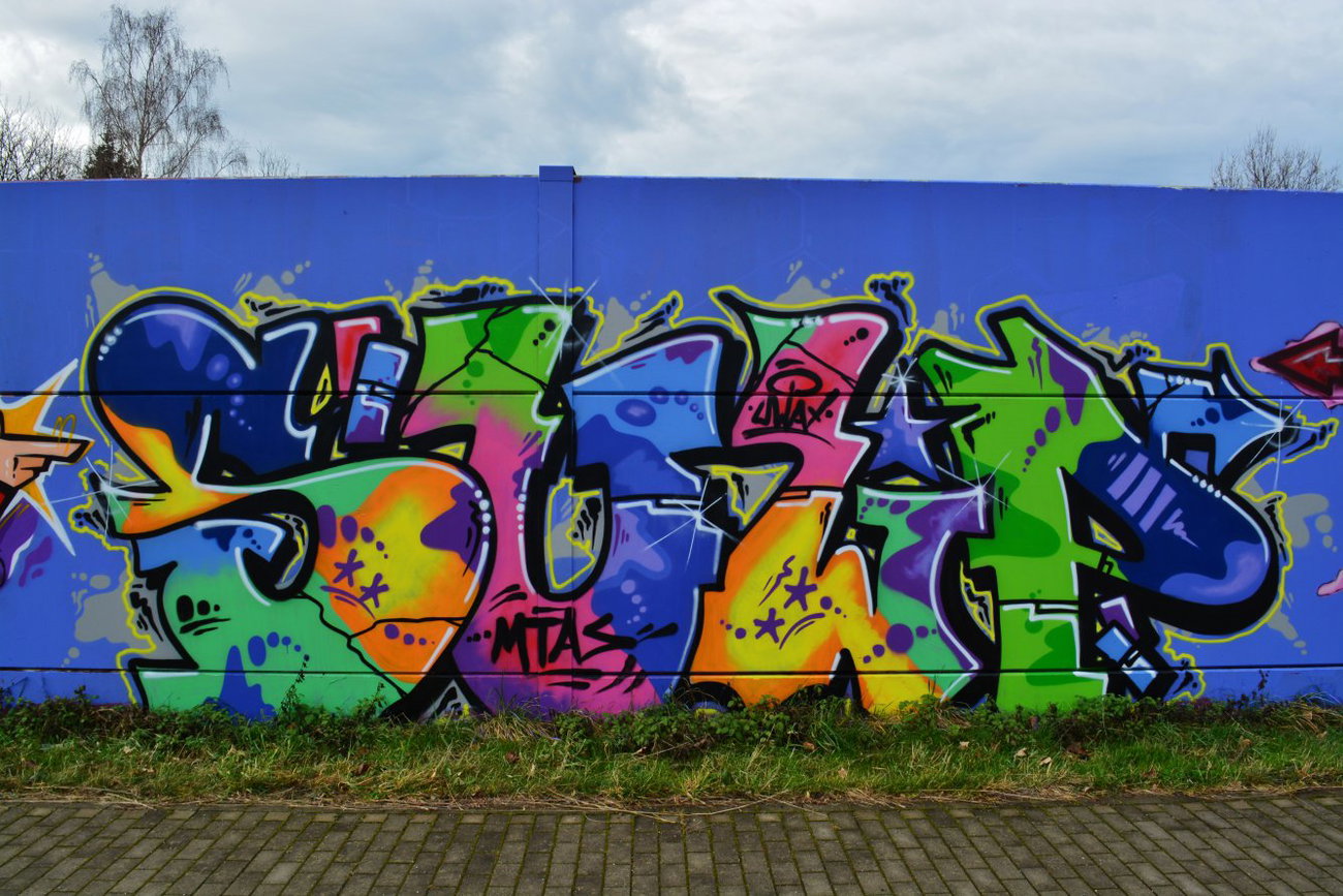 Graffiti Wall in Chemnitz - Photo by ARTHOOLIGAN - UWAX, MTA (2014)