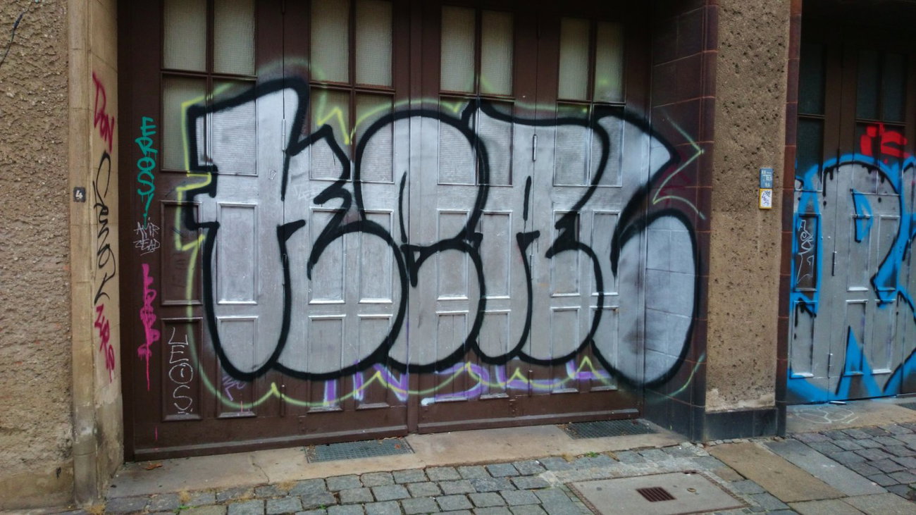 Graffiti Wall in Dresden - Photo by ARTHOOLIGAN - BGS (2014)