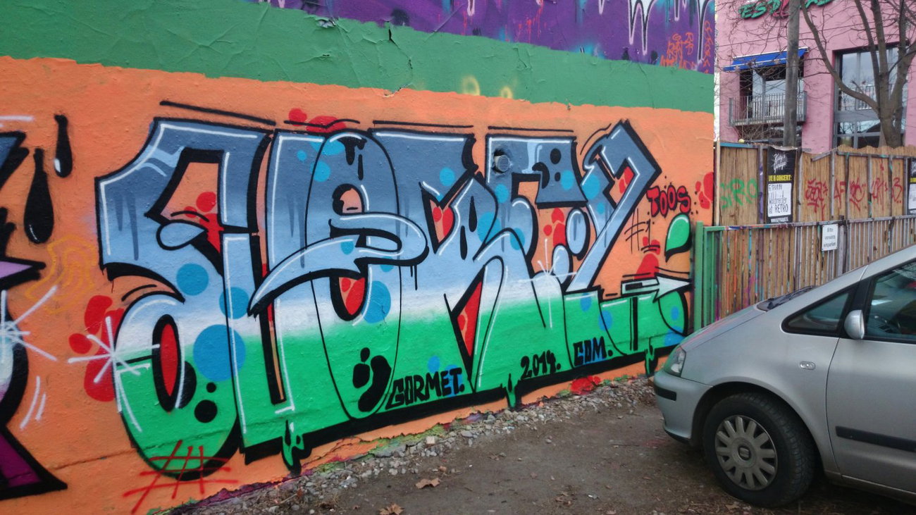 Graffiti Wall in Dresden - Photo by ARTHOOLIGAN (2014)