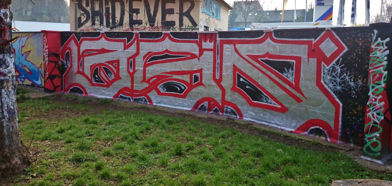 Graffiti Wall - Photo by ARTHOOLIGAN (2014)
