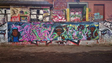 Graffiti Wall - Photo by ARTHOOLIGAN (2014)