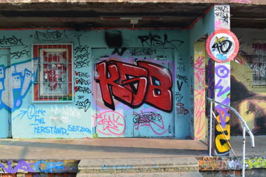 Graffiti Wall in Chemnitz - Photo by ARTHOOLIGAN (2014)