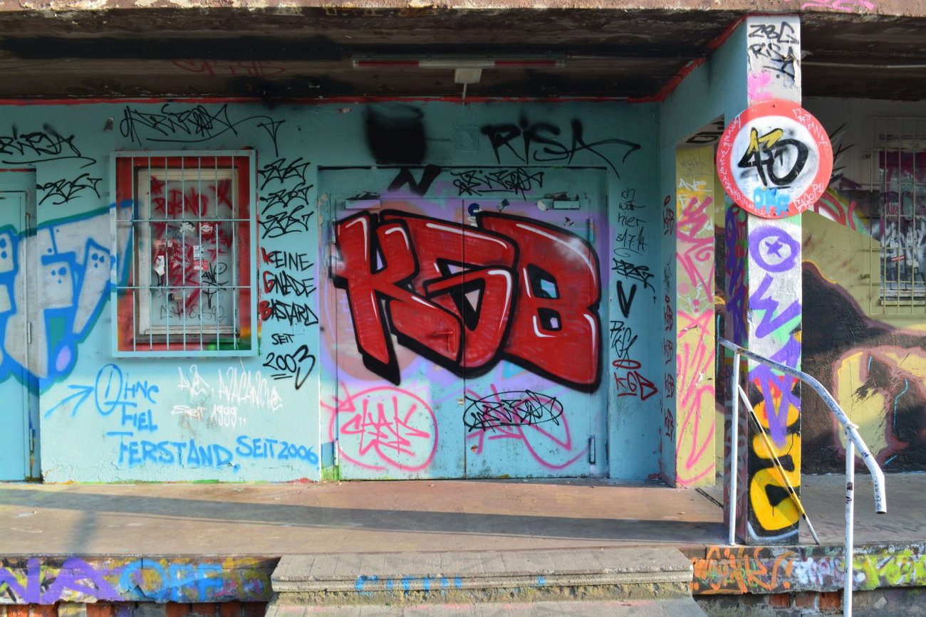 Graffiti Wall in Chemnitz - Photo by ARTHOOLIGAN (2014)