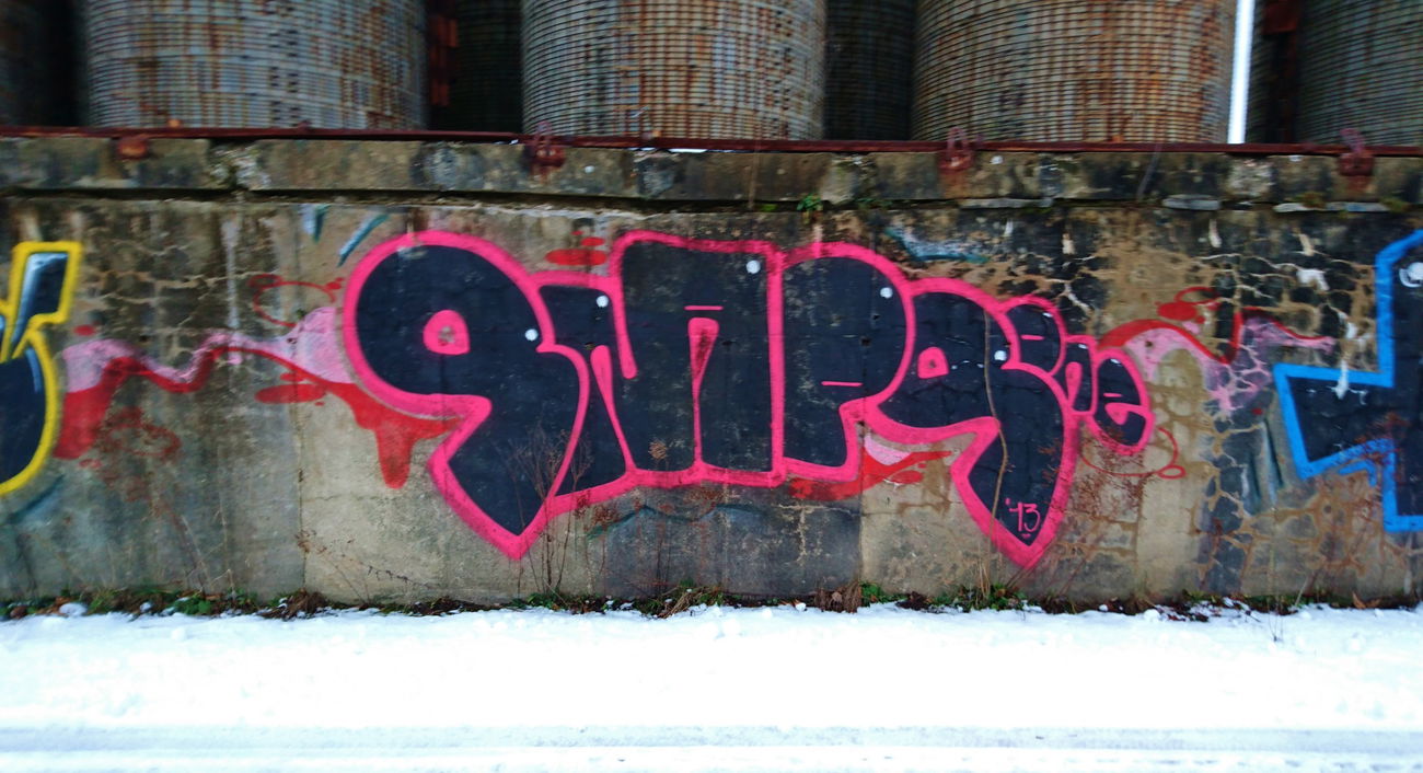 Graffiti Wall in Dresden - Photo by ARTHOOLIGAN - VDE