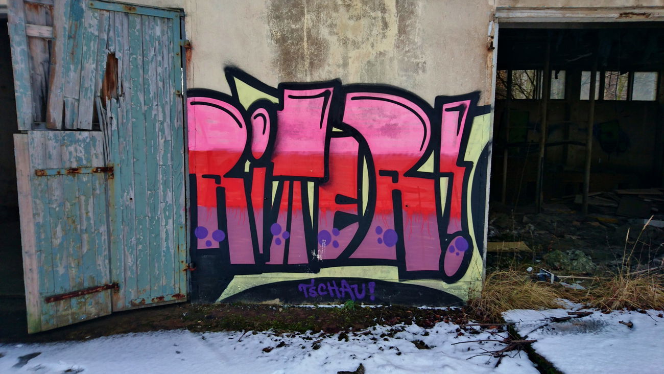 Graffiti Wall in Dresden - Photo by ARTHOOLIGAN - VDE