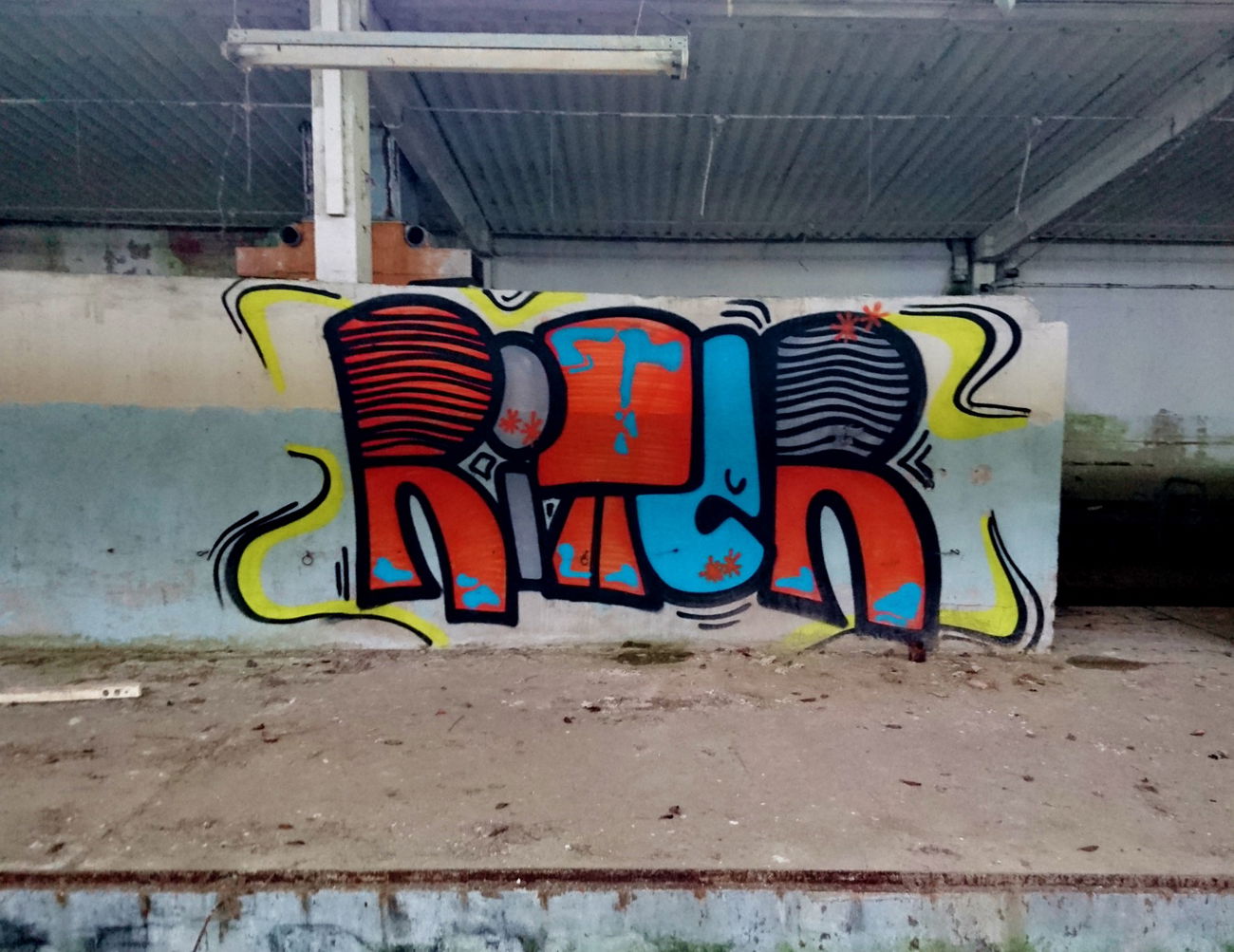 Graffiti Wall in Dresden - Photo by ARTHOOLIGAN - VDE