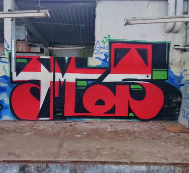 Graffiti Wall in Dresden - Photo by ARTHOOLIGAN - FDJ