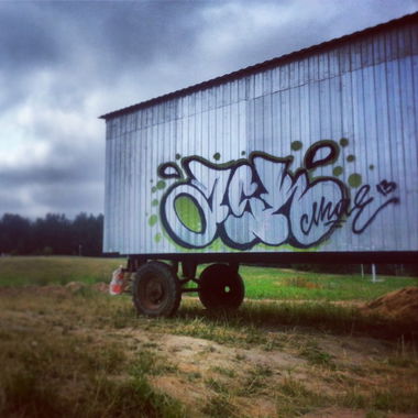 Graffiti Bombing - Photo by ASK - mzae, ask (2013)