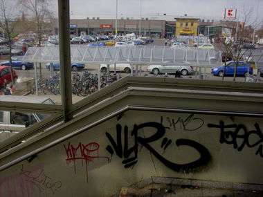 Graffiti Artwork in Berlin - Photo by ASTRAINER - vlr