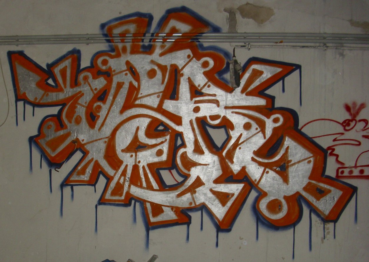 Graffiti Wall in Berlin - Photo by ASTRAINER - vlr