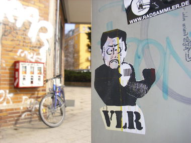 Graffiti Street Art in Berlin - Photo by ASTRAINER - vlr