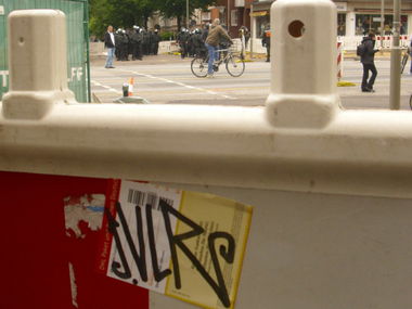 Graffiti Artwork in Hamburg - Photo by ASTRAINER - police, vlr