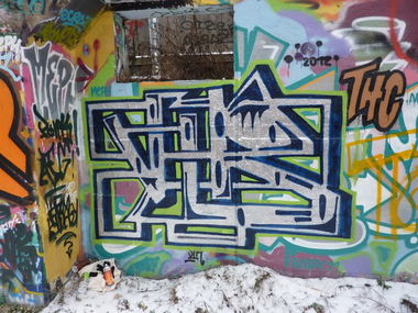 Graffiti Wall in Berlin - Photo by ASTRAINER - vlr