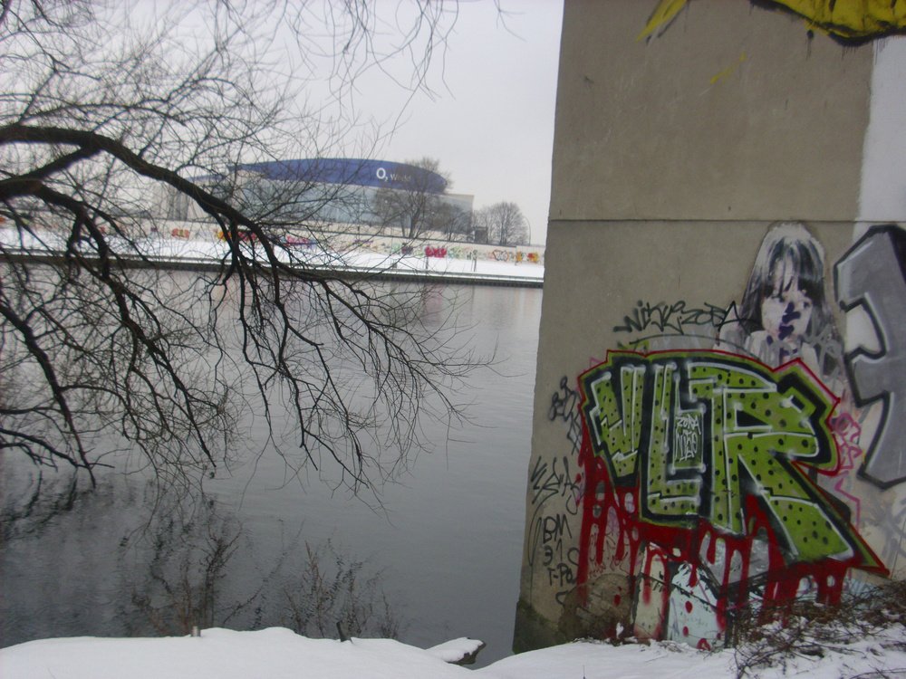 Graffiti Wall in Berlin - Photo by ASTRAINER - vlr