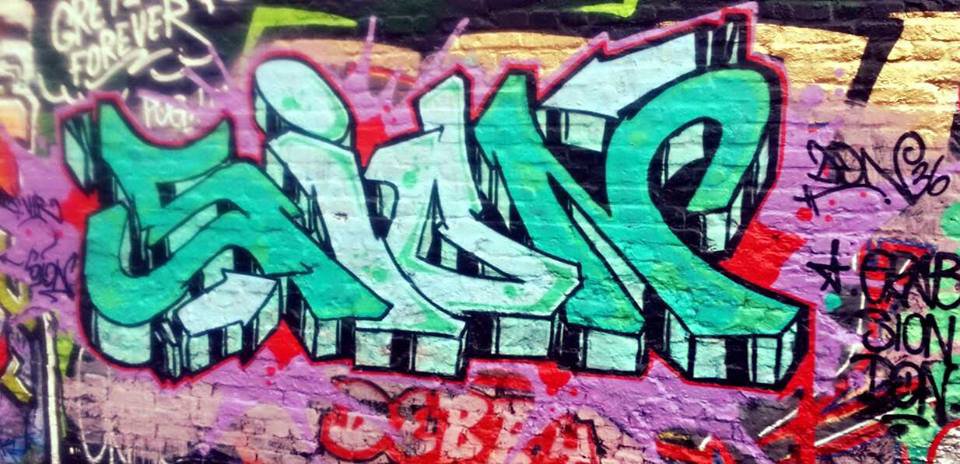 Graffiti Wall in Berlin - Photo by ASTRAINER - sion