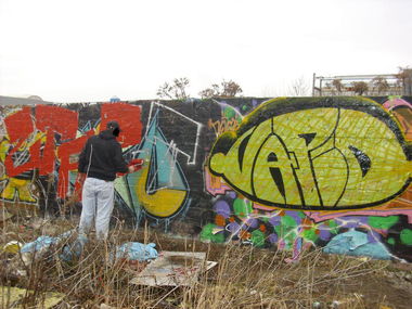 Graffiti Wall in Berlin - Photo by ASTRAINER - vapid