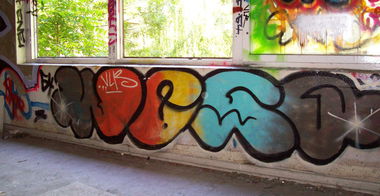 Graffiti Wall in Berlin - Photo by ASTRAINER - wiso