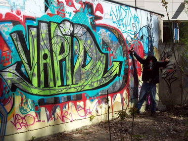 Graffiti Wall in Berlin - Photo by ASTRAINER - vapid