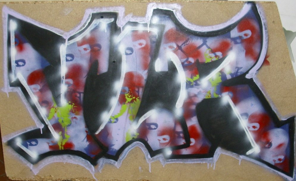 Graffiti Wall in Berlin - Photo by ASTRAINER - vlr