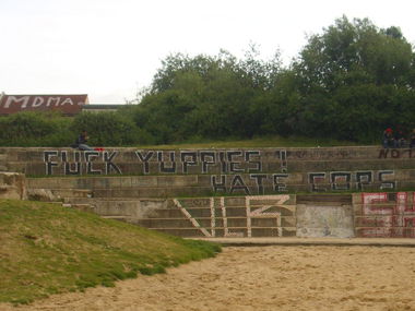 Graffiti Wall in Berlin - Photo by ASTRAINER - vlr, mdma