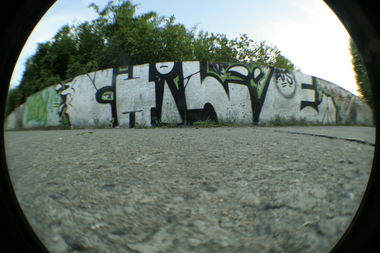 Graffiti Bombing in Rostock - Photo by ATS_KORUScrew - chile (2014)