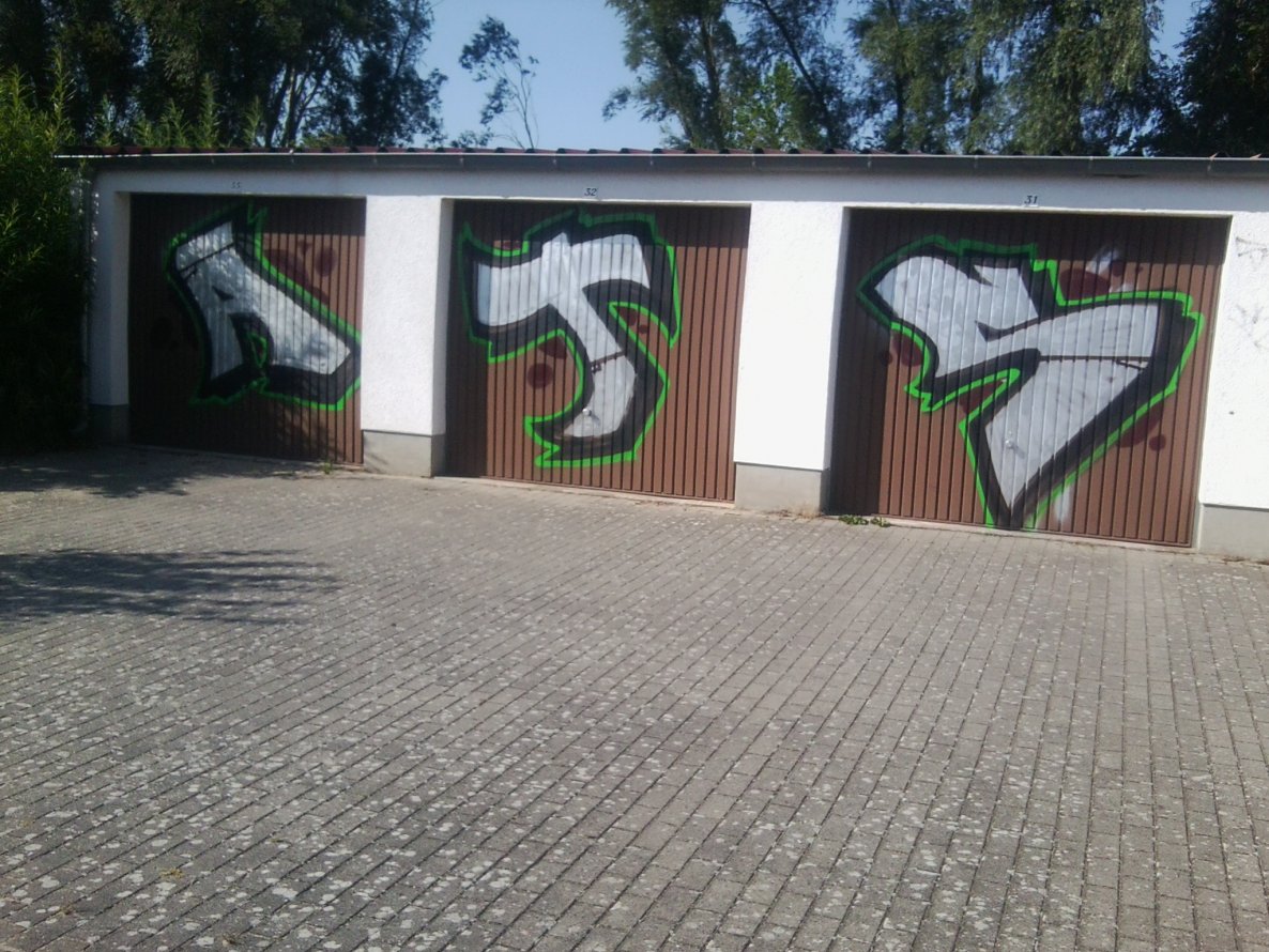 Graffiti Bombing in Neubrandenburg - Photo by ATS_KORUScrew - ats (2014)