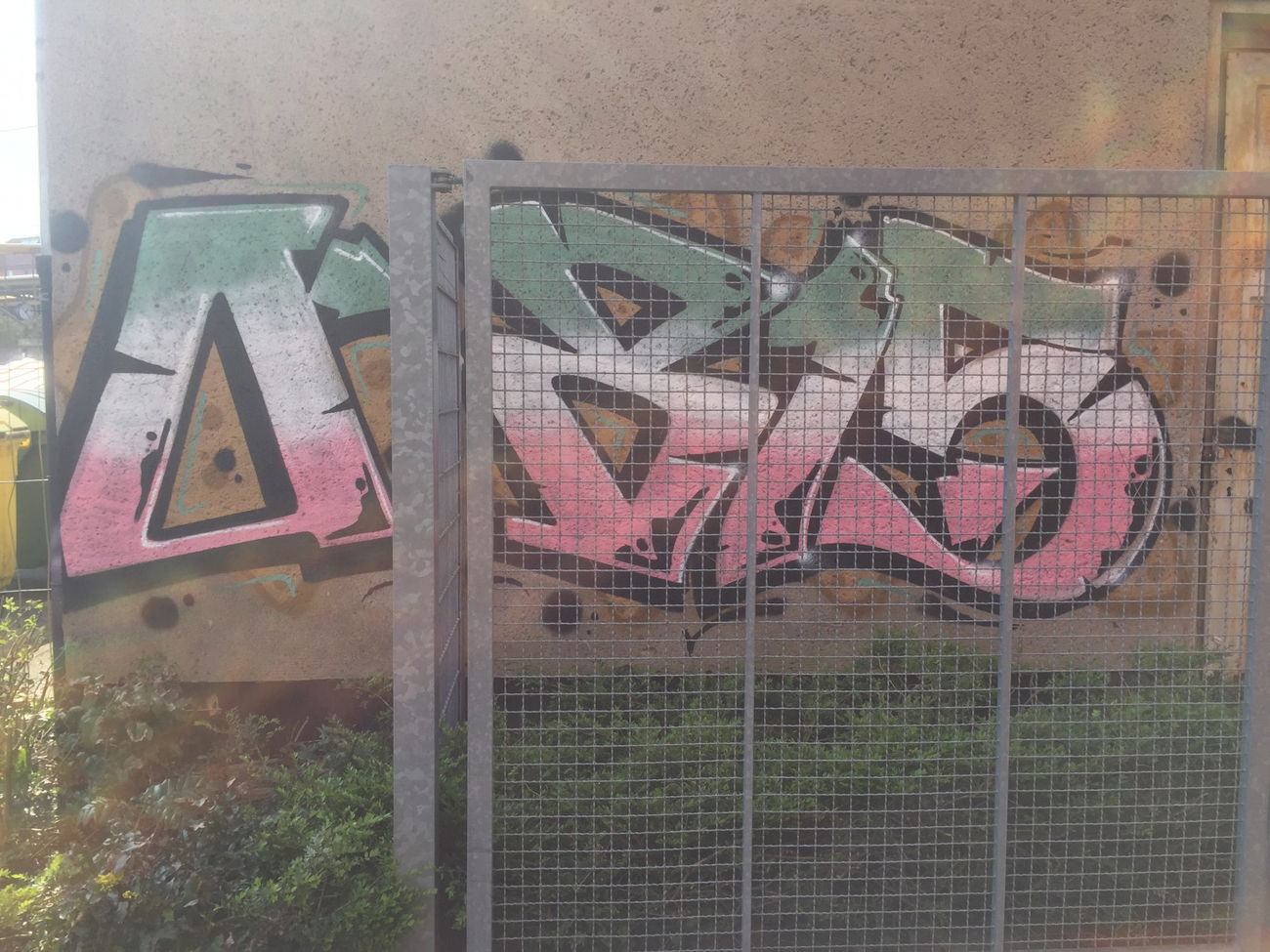 Graffiti Wall - Photo by ATS_KORUScrew