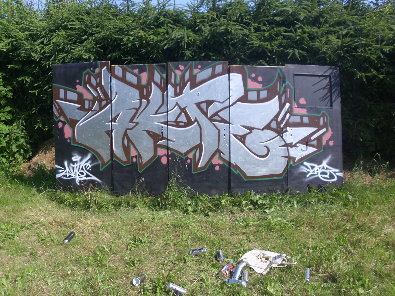 Graffiti Wall - Photo by ATS_KORUScrew