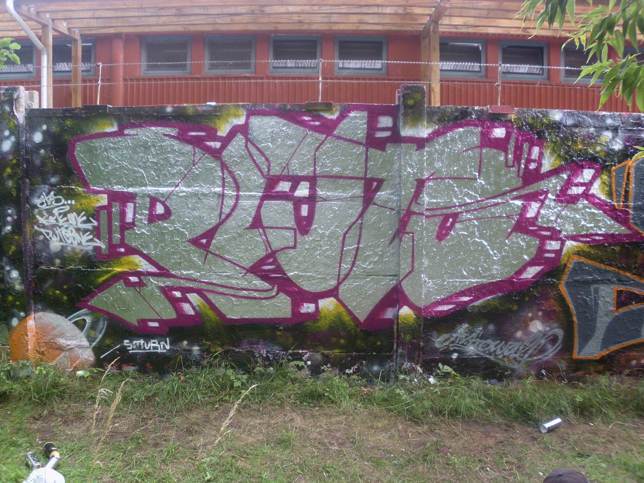 Graffiti Wall - Photo by ATS_KORUScrew
