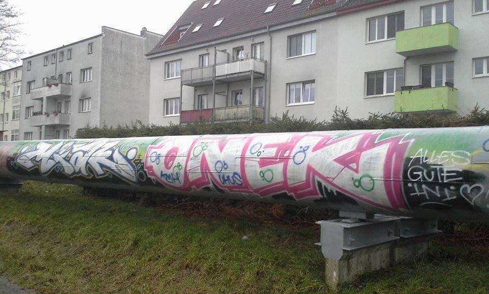 Graffiti Bombing in Ortsamt West - Photo by ATS_KORUScrew - miak, onek, ats (2014)