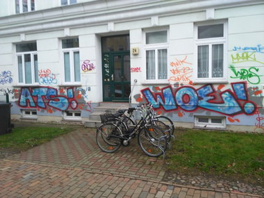 Graffiti Wall - Photo by ATS_KORUScrew