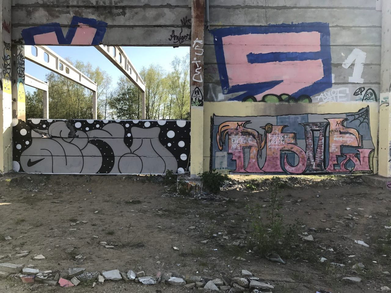 Graffiti Wall - Photo by ATS_KORUScrew