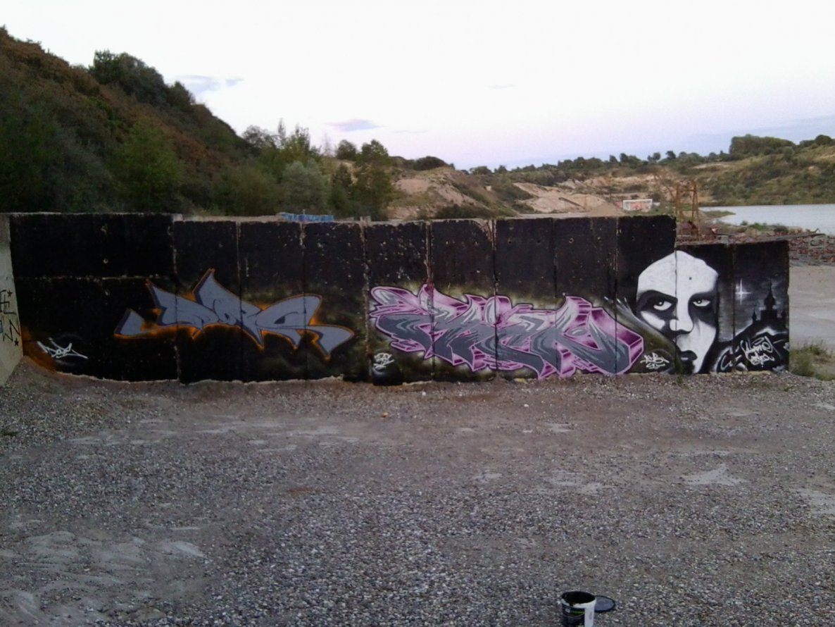Graffiti Wall - Photo by ATS_KORUScrew - dope, mick, modra (2014)