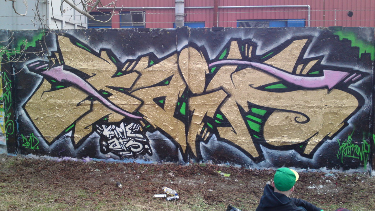 Graffiti Wall - Photo by ATS_KORUScrew
