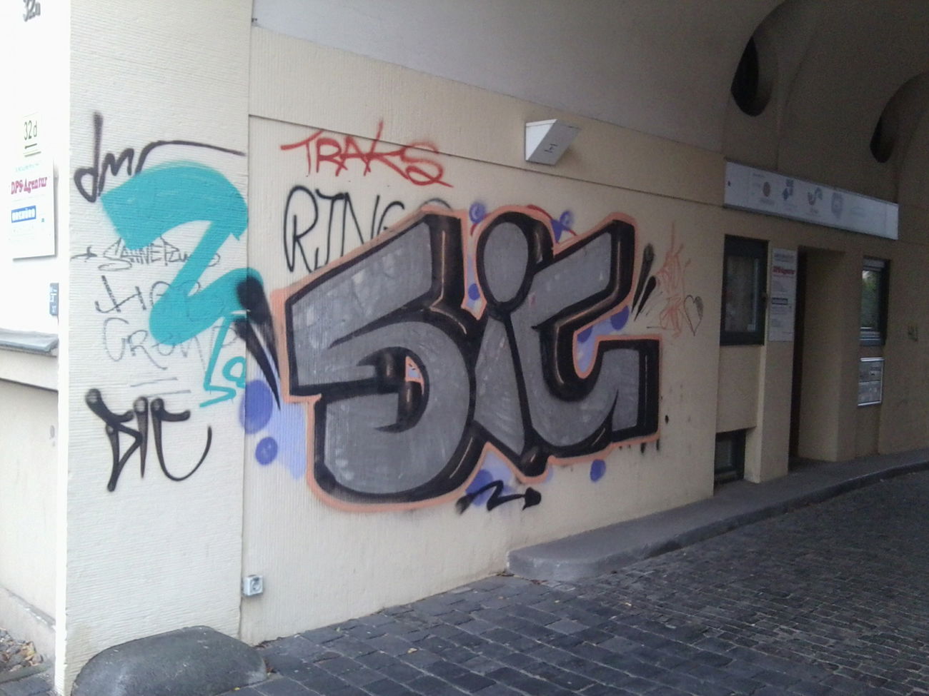 Graffiti Bombing - Photo by ATS_KORUScrew - sic, ats