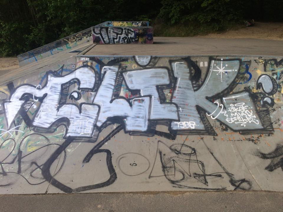 Graffiti Bombing - Photo by ATS_KORUScrew - clik