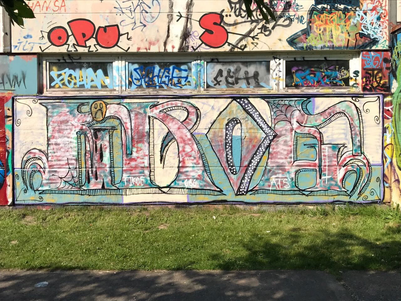 Graffiti Wall - Photo by ATS_KORUScrew