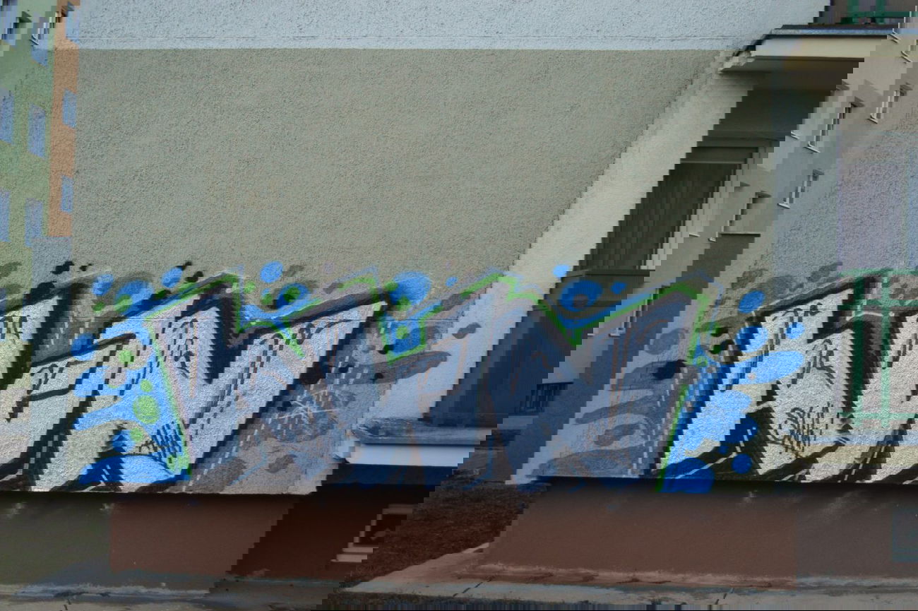 Graffiti Bombing in Poland - Photo by AWNcrew - Snak, AWN