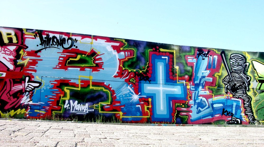 Graffiti Wall - Photo by AYU - rtl, amsterdam, Aiuto (2011)
