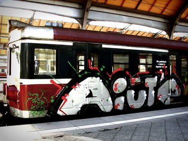 Graffiti Train - Photo by AYU - Aiuto, window, down
